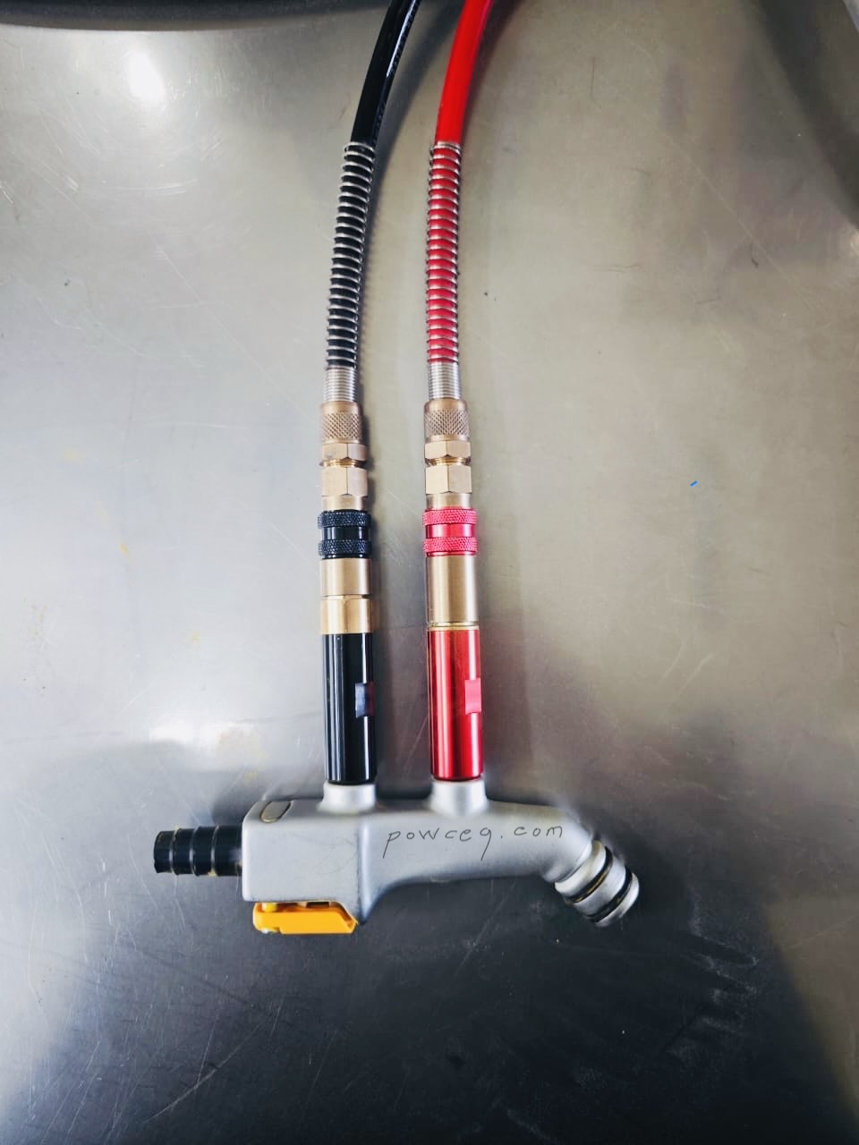 Mounted powder coating spray gun Powder coating spray gun mounted system for industrial production lines