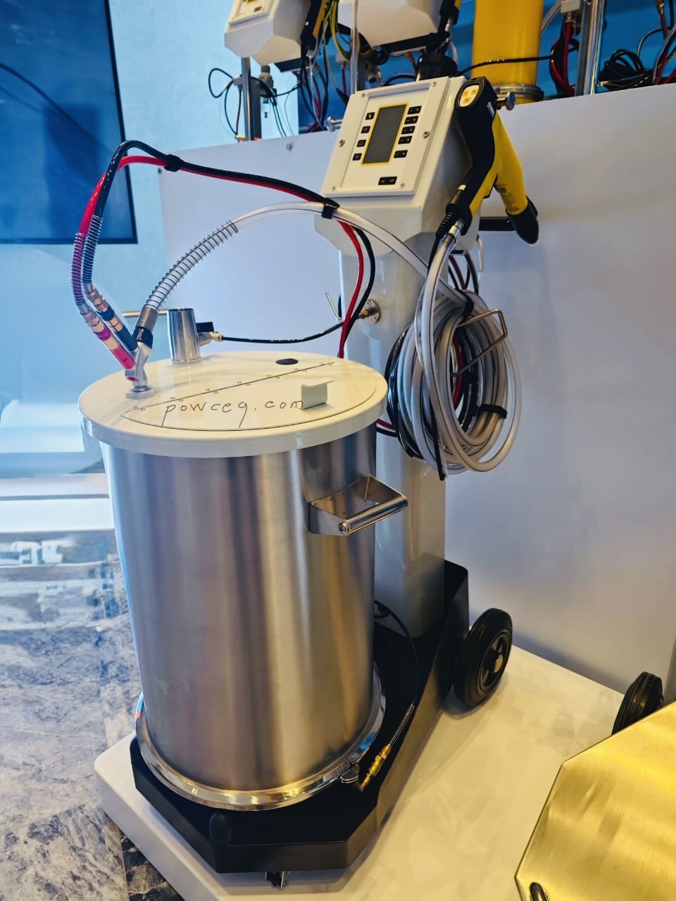 Spray gun workstation system Complete powder coating spray gun workstation for industrial use